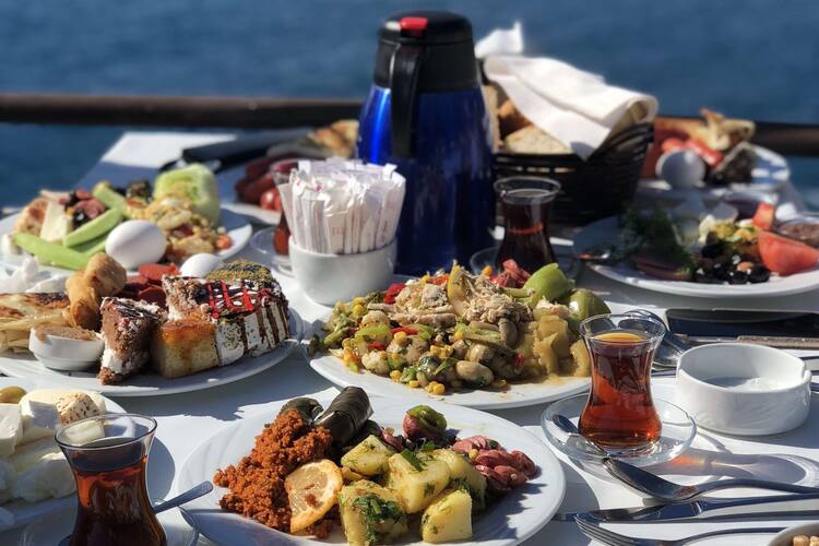 Order Lounge Cafe Bistro Antalya Restoran Yorumlari Tripadvisor